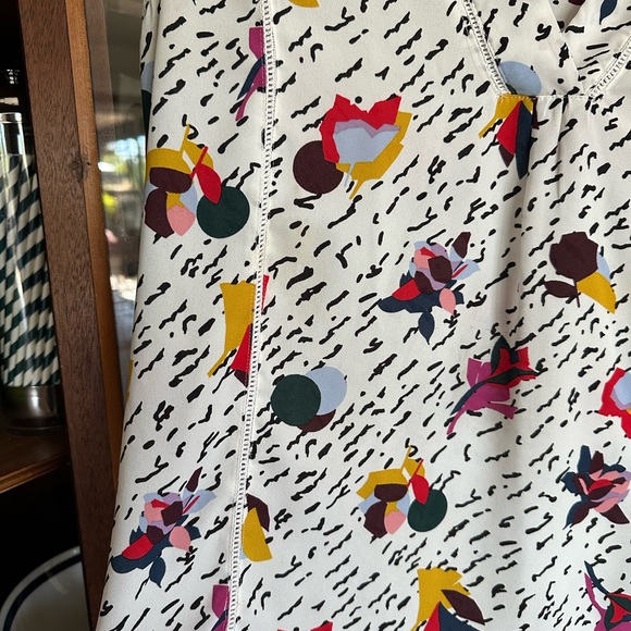 Halogen Abstract Print V-Neck Blouse - Picture 6 of 8